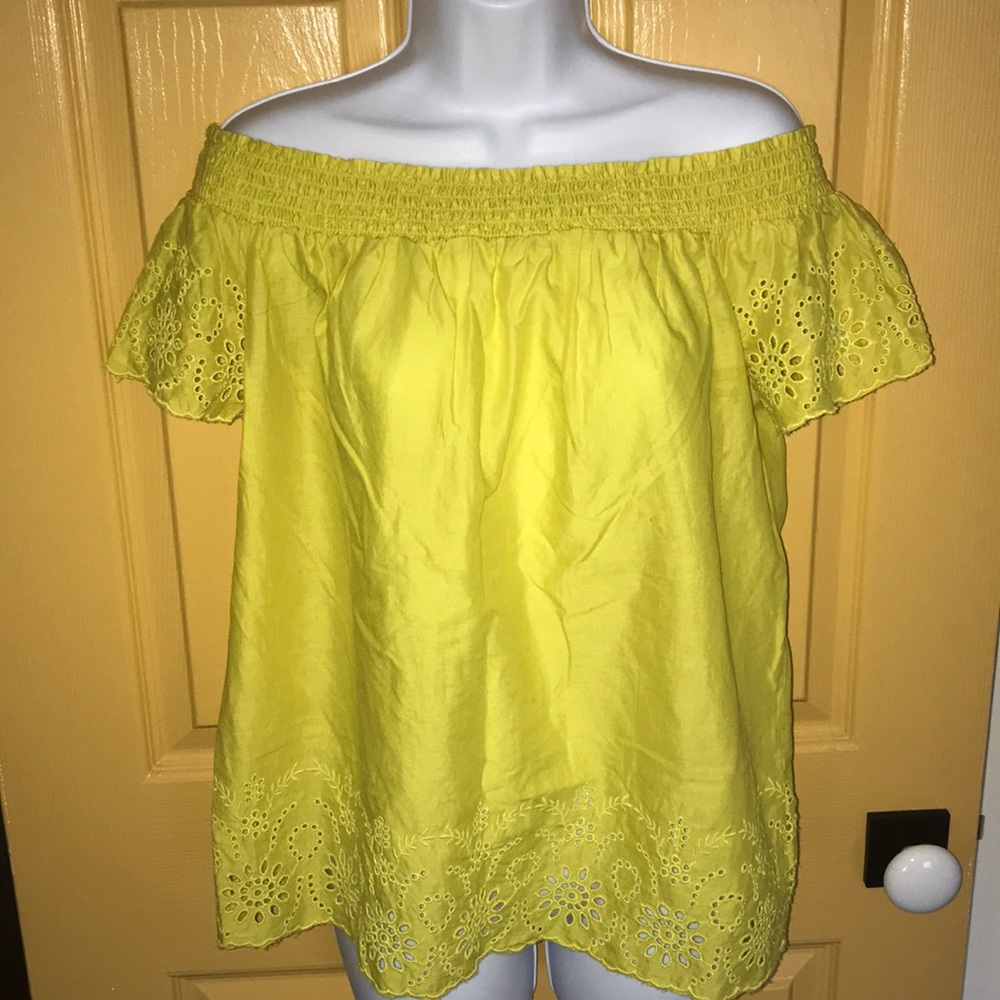 Old navy eyelet top